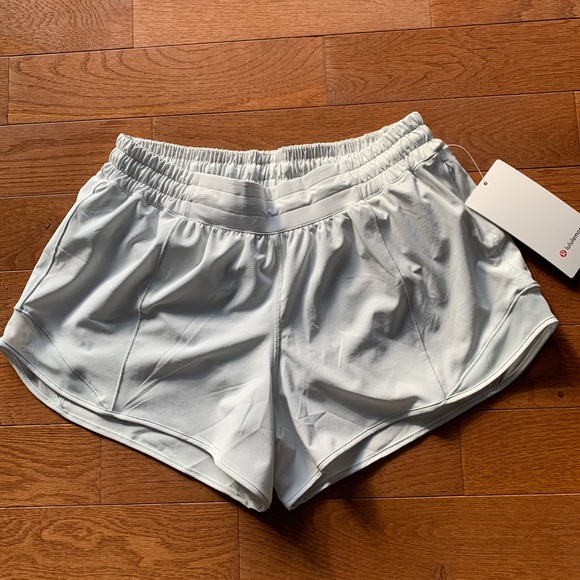 🍋LULULEMON HOTTY HOT SHORTS 4”-OCEAN AIR, 10 - Picture 2 of 10